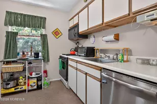 1 Kitty Ct, Brick, NJ 08724 - Photo 8
