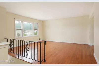 17 Wisteria Place, Howell Township, NJ 07731 - Photo 4
