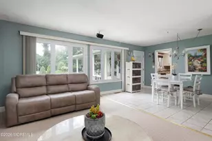 102 Stratford Rd, Tinton Falls, NJ 07724 - Photo 8