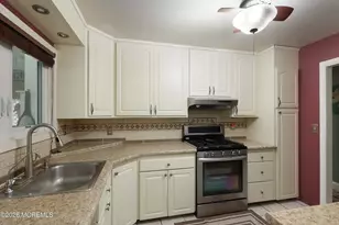 102 Stratford Rd, Tinton Falls, NJ 07724 - Photo 12