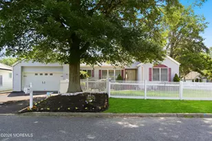 101 Foxwood Ln, Forked River, NJ 08731 - Photo 2