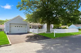101 Foxwood Ln, Forked River, NJ 08731 - Photo 4