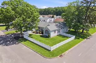 101 Foxwood Ln, Forked River, NJ 08731 - Photo 4
