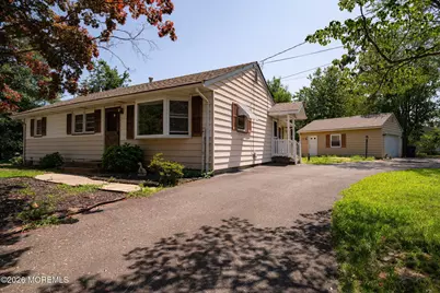 17 Railroad Avenue, Beachwood, NJ 08722 - Photo 4