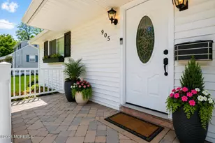905 Fordham Rd, Neptune Township, NJ 07753 - Photo 2