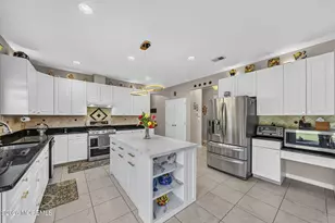 14 Jamesworthy Ct, Marlboro Township, NJ 07746 - Photo 24