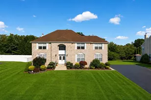 14 Jamesworthy Ct, Marlboro Township, NJ 07746 - Photo 2