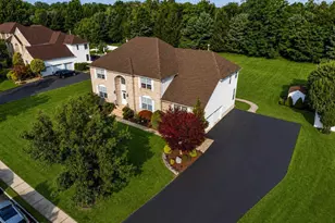 14 Jamesworthy Ct, Marlboro Township, NJ 07746 - Photo 4