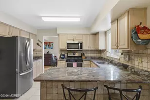43 Concord Cir, Howell Township, NJ 07731 - Photo 16