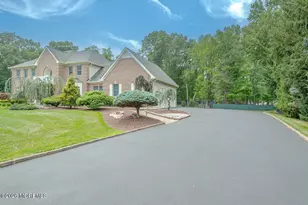 335 Timber Hill Dr, Morganville, NJ 07751 - Photo 2