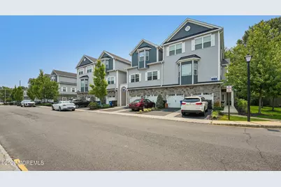 16 Emily Court, Hazlet Township, NJ 07730 - Photo 2
