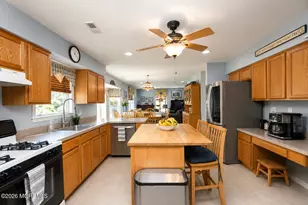 2 Sam Dr, Tinton Falls, NJ 07724 - Photo 16
