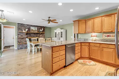 200 Pelican Road, Middletown, NJ 07748 - Photo 8