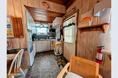 105 W Surf Way, Lavallette, NJ 08735 - Photo 4