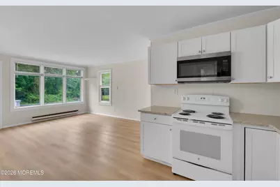 302 Schoolhouse Road #Unit B, Monroe Township, NJ 08831 - Photo 10