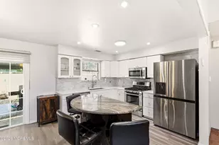 8 Snowdrift Ln, Howell Township, NJ 07731 - Photo 6