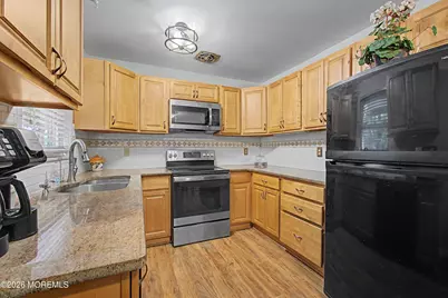 971 B Constitution Boulevard, Whiting, NJ 08759 - Photo 10