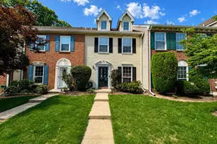 207 Lindsey Ct, Franklin Township, NJ 08823 - Photo 1