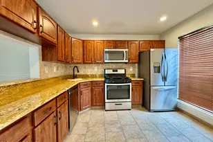 207 Lindsey Ct, Franklin Township, NJ 08823 - Photo 6