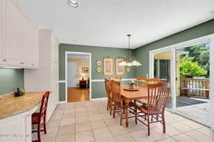 242 Williamsburg Dr, Shrewsbury, NJ 07702 - Photo 28