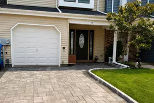 58 Thorne Ln, Matawan, NJ 07747 - Photo 2