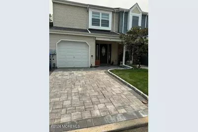 58 Thorne Lane, Matawan, NJ 07747 - Photo 2