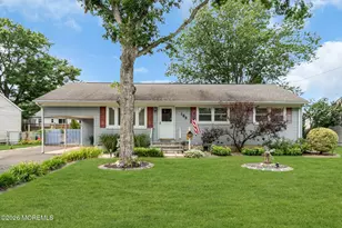 109 Redwood Pl E, Brick, NJ 08724 - Photo 2