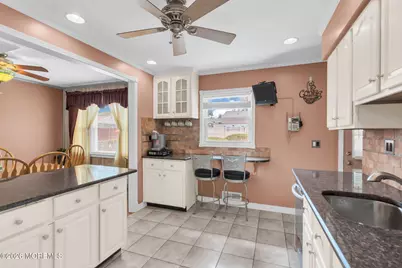 109 Redwood Place E, Brick, NJ 08724 - Photo 10