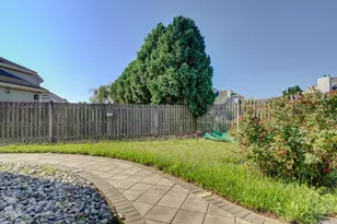 187 Kentucky Way, Freehold, NJ 07728 - Photo 26