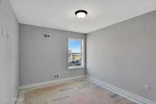 910 Malden Dr, Aberdeen Township, NJ 07735 - Photo 34