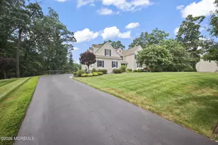 4 Breckenridge Ct, Freehold, NJ 07728 - Photo 4
