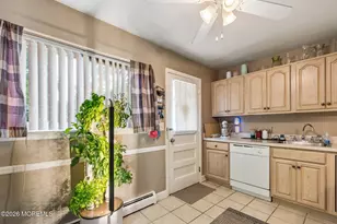 8 Juniper Ln, Eatontown, NJ 07724 - Photo 6