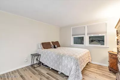 203 Florence Place, Middletown, NJ 07748 - Photo 40