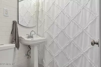 203 Florence Place, Middletown, NJ 07748 - Photo 34