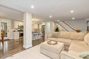 203 Florence Pl, Middletown, NJ 07748 - Photo 14