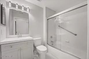 785 Banyan Ct, Marlboro Township, NJ 07746 - Photo 10
