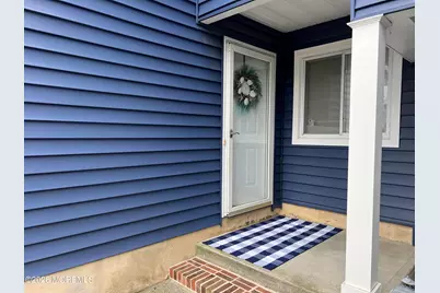 28 Spring Court, Tinton Falls, NJ 07724 - Photo 2