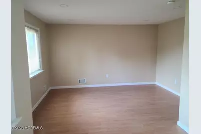 215 Clubhouse Drive, Middletown, NJ 07748 - Photo 14