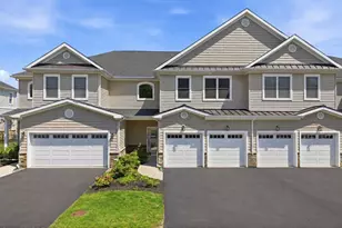109 Hedgerow Ln, Manalapan Township, NJ 07726 - Photo 2