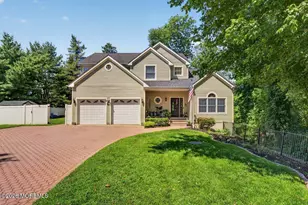 5 Grant Ct, Tinton Falls, NJ 07724 - Photo 1