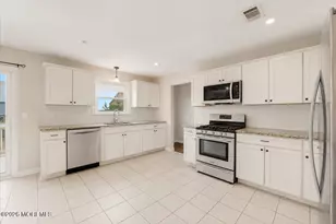 636 Monmouth Ave, Port Monmouth, NJ 07758 - Photo 6