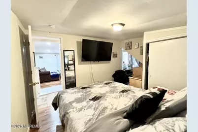 196 Milton Avenue #Apt 2, Cliffwood, NJ 07721 - Photo 8