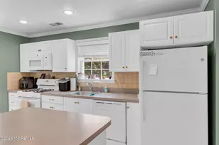 2352 Harbor Dr, Point Pleasant, NJ 08742 - Photo 10