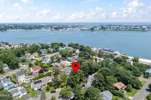 109 Woodward Ct, Neptune Township, NJ 07753 - Photo 2