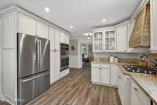 109 Woodward Ct, Neptune Township, NJ 07753 - Photo 14