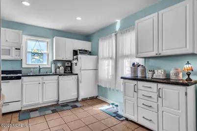305 Hamilton Avenue, Seaside Heights, NJ 08751 - Photo 18