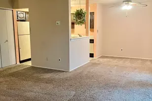 226 Perth Hill Ct, Aberdeen Township, NJ 07747 - Photo 2