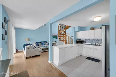 1820 E Pennsylvania Avenue E #4, Ortley Beach, NJ 08751 - Photo 10