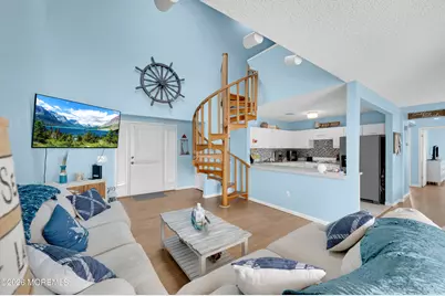 1820 E Pennsylvania Avenue E #4, Ortley Beach, NJ 08751 - Photo 6