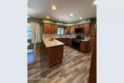 21 Howe Lane, Freehold, NJ 07728 - Photo 6